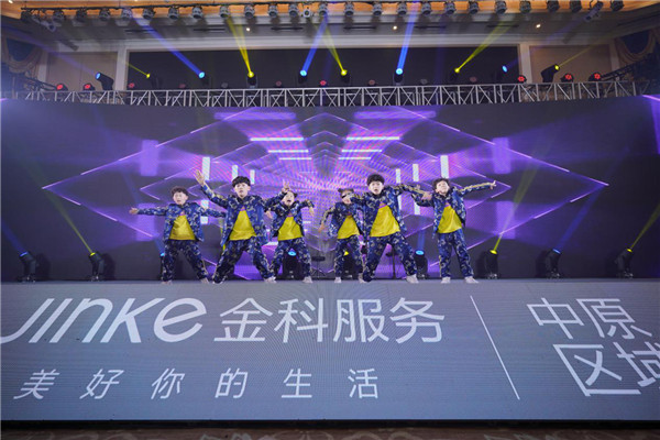 三亿体育:四太自曝数天未见赌王 避谈何超云陈山聪恋情