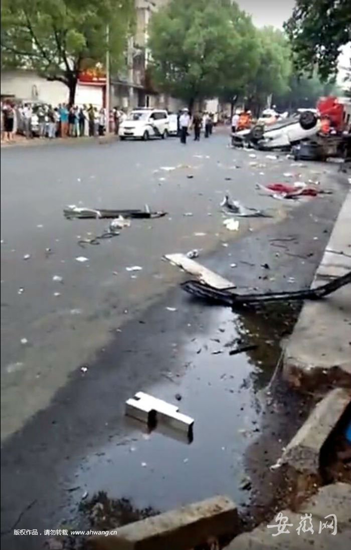 苏有朋分享“痛苦”瑜伽照 亲自举报恶搞网友引爆笑-三亿体育官网(图3) 三亿体育手机版