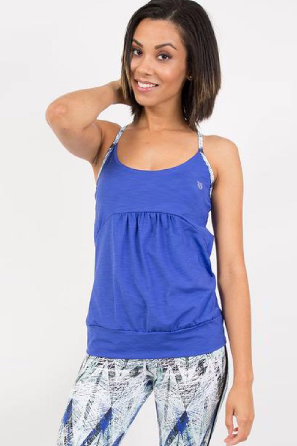 三亿体育官网_《火力对决》首测火爆进行中 全新5V5MOBA枪战体验